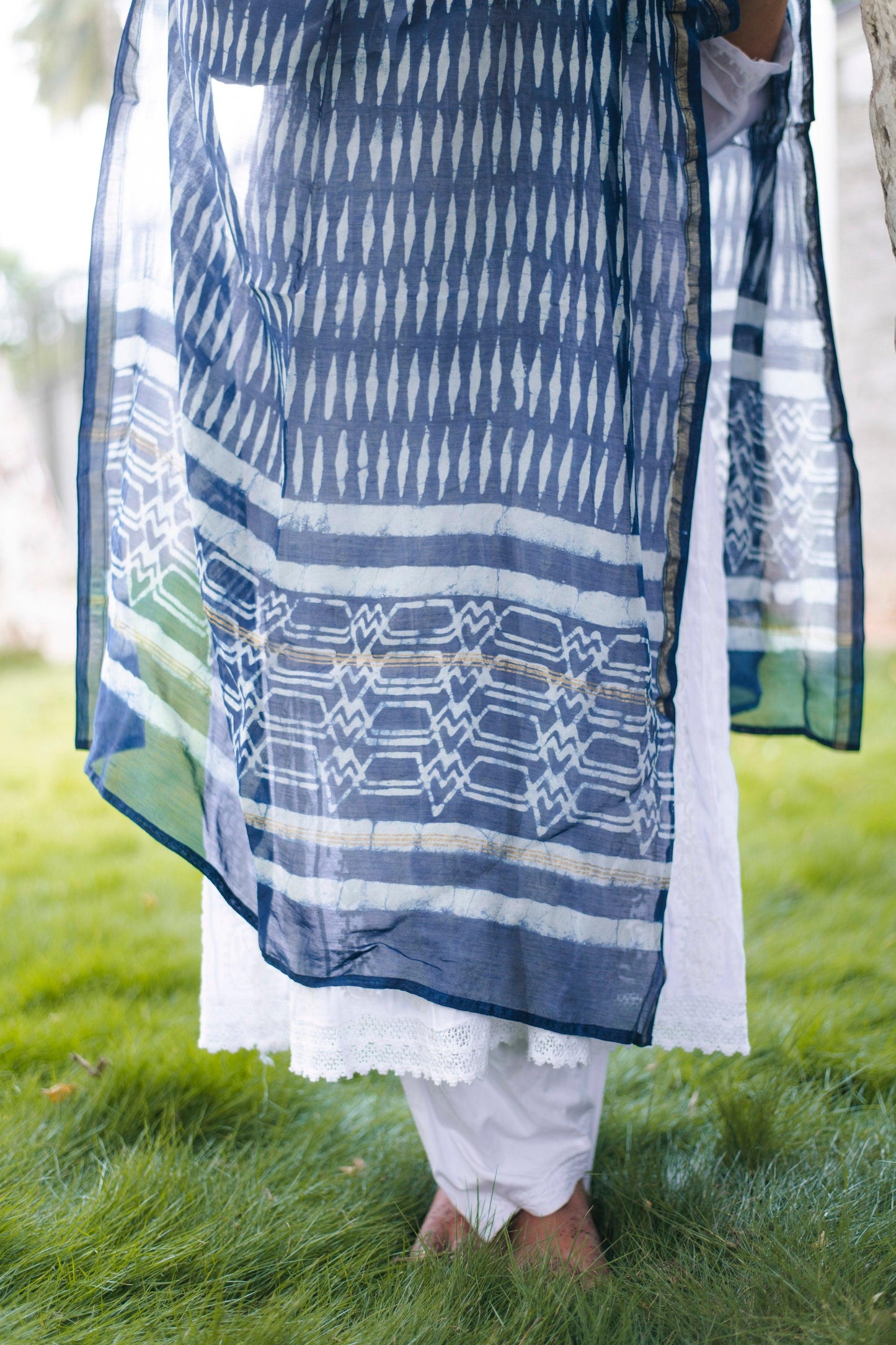 Kaisori Indigo Chanderi Dupatta - Teer boota Kaisori