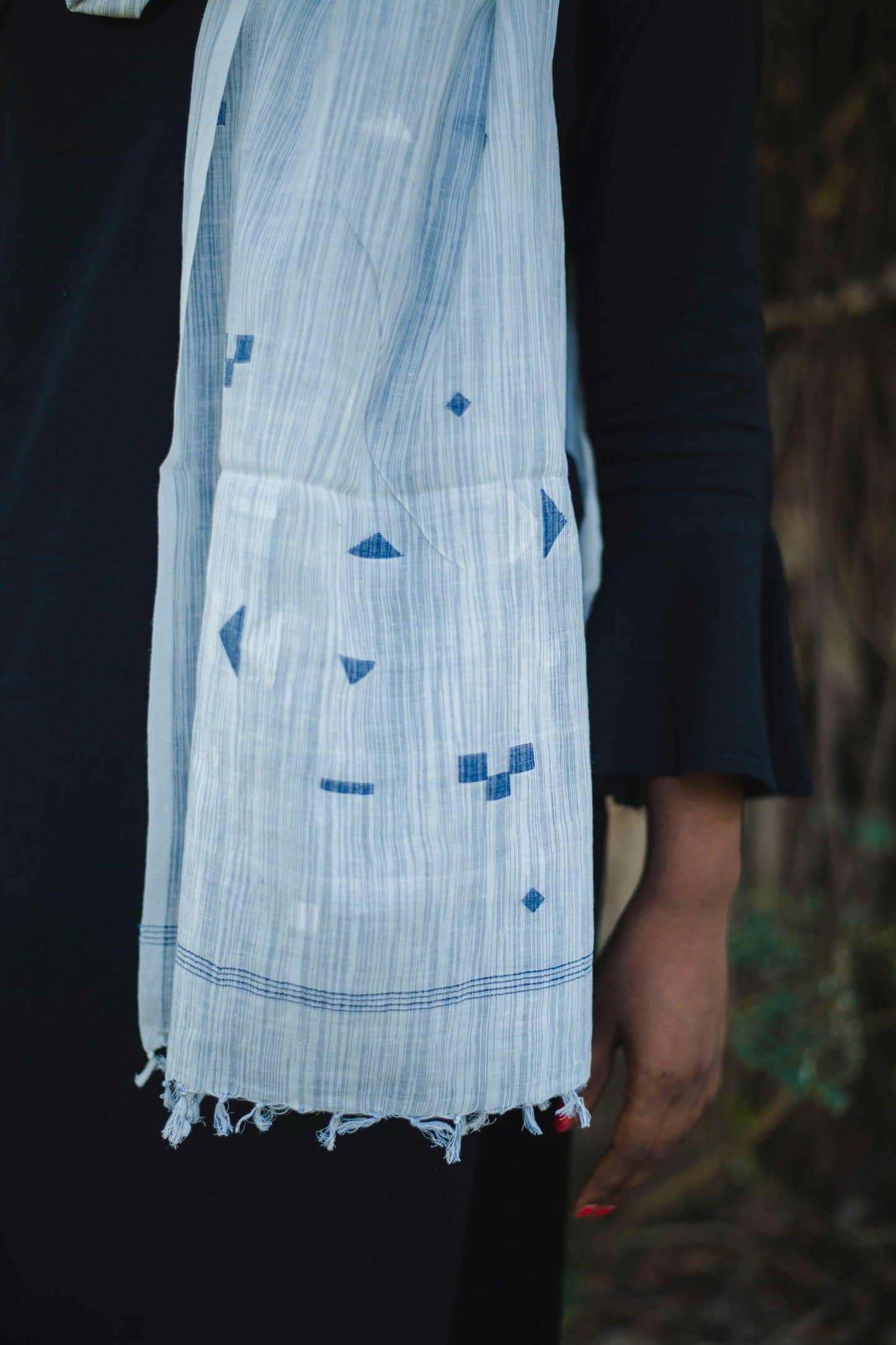 Kaisori Stole- Jamdani white Kaisori