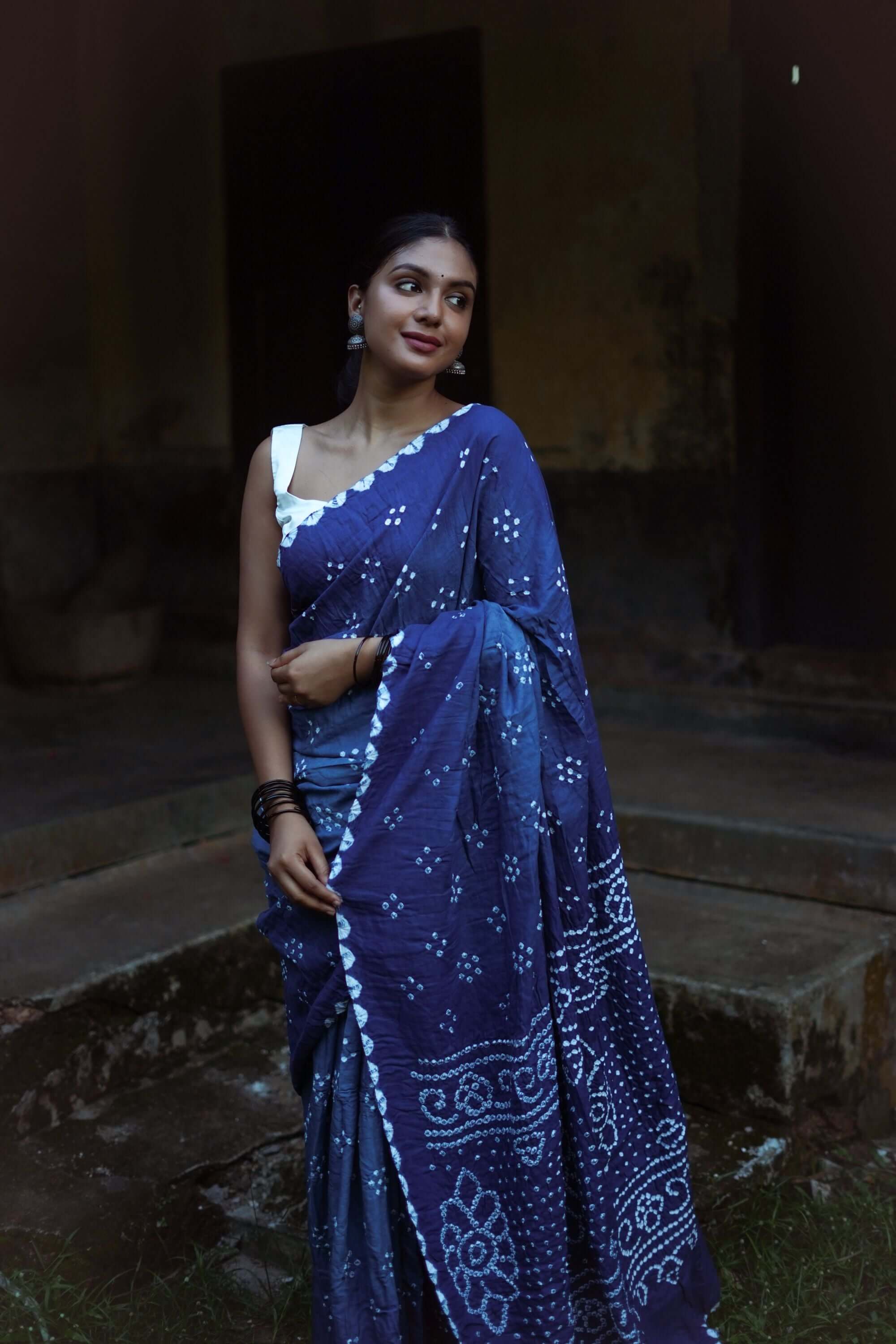 Tvis and Bliss. Sea Blue and Royal Blue Tie and Dye Bandhani Cotton Saree  with out Border
