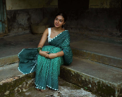 Boond - Bandhani green shaded Bandhani cotton saree Kaisori