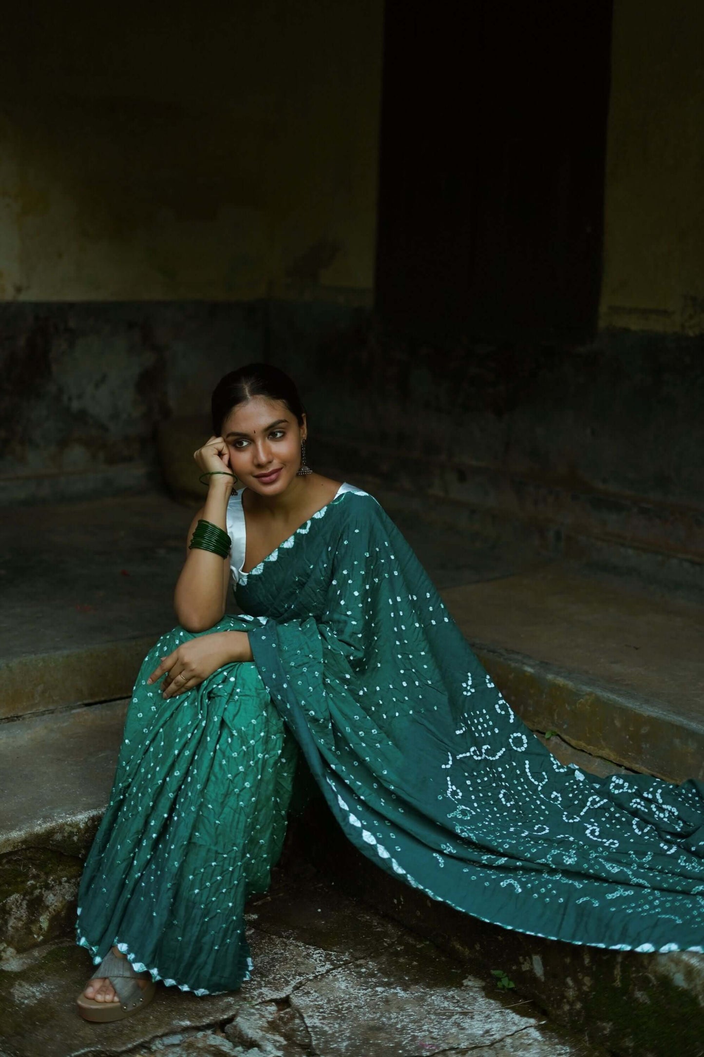 Boond - Bandhani green shaded Bandhani cotton saree Kaisori