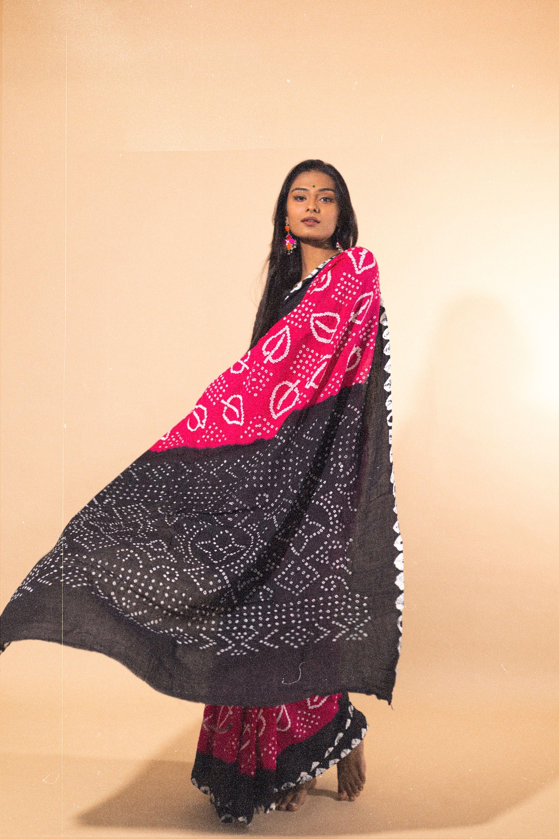 Boond - KaisoriBandhani pink and black Bandhani cotton saree Kaisori