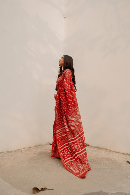 Natural dyed Dabu sarees - Malhar -Laal booti