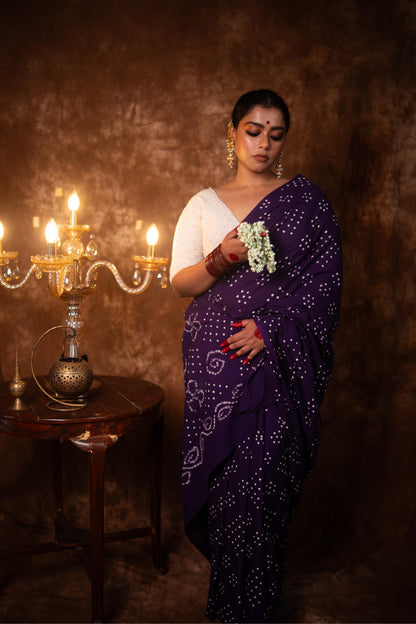 Hand knotted Kutchi Bandhani Dark Green cotton saree - Boondh