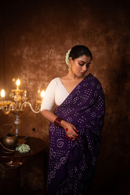 Hand knotted Kutchi Bandhani Dark Green cotton saree - Boondh