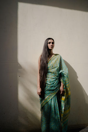 Elegant Mauve Maheshwari Silk Cotton Saree | Handloom Craftsmanship