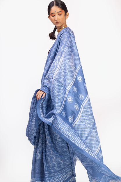 Kaisori Inayaat light blue Shibori print saree Kaisori