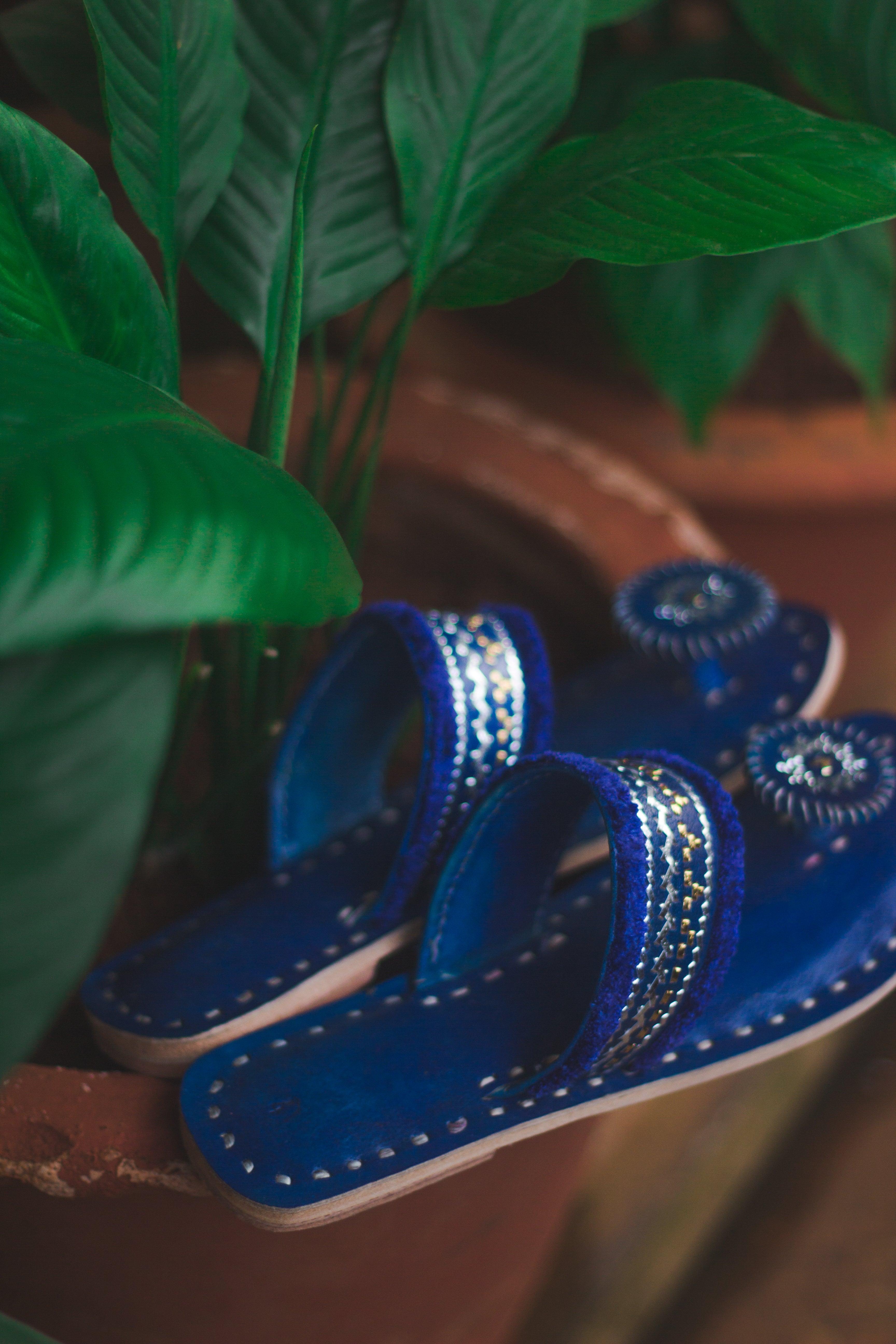 Kaisori Kutch handcrafted slippers - Dark blue Kaisori