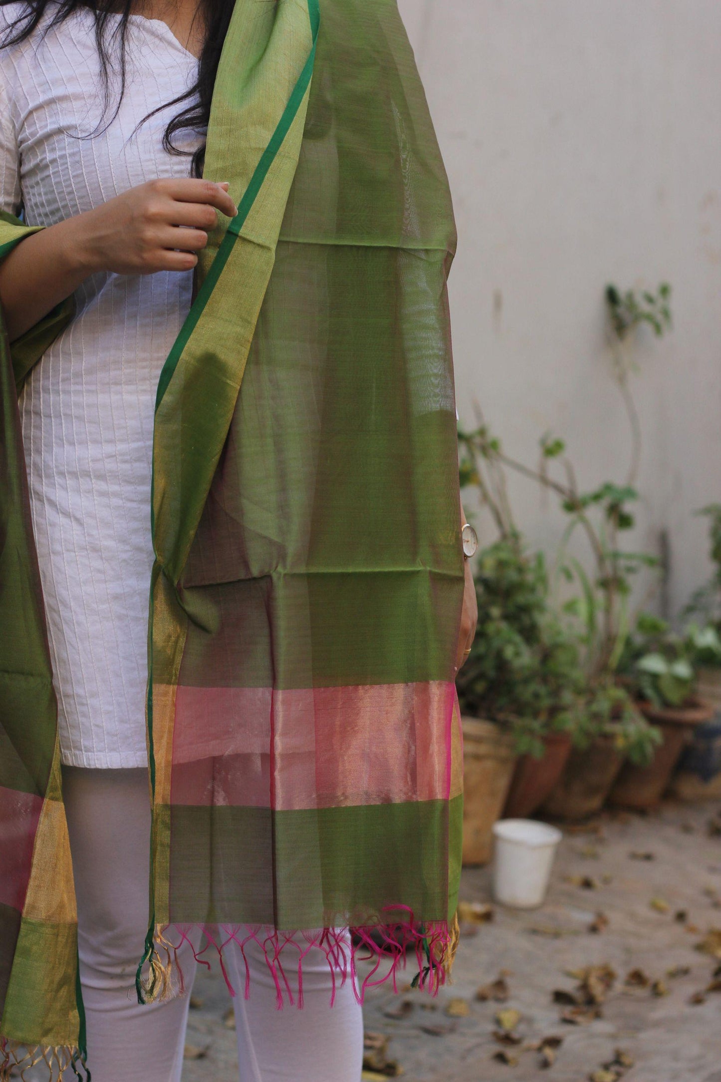 Kaisori Maheshwari  dupatta  - Pink and green Kaisori