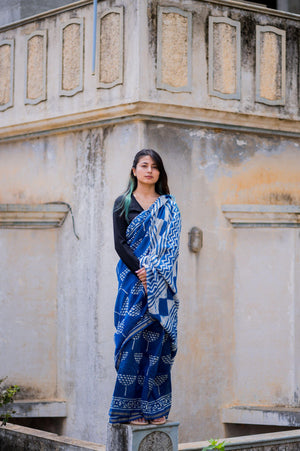 Kaisori Malhar - Dabu Lotus  Indigo Silk Cotton saree Kaisori