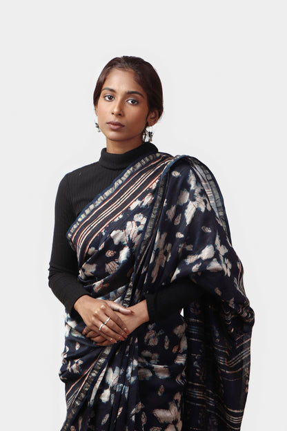 Kaisori Malhar - Dabu Pharad Leaf Indigo handblockprinted Silk Cotton saree Kaisori