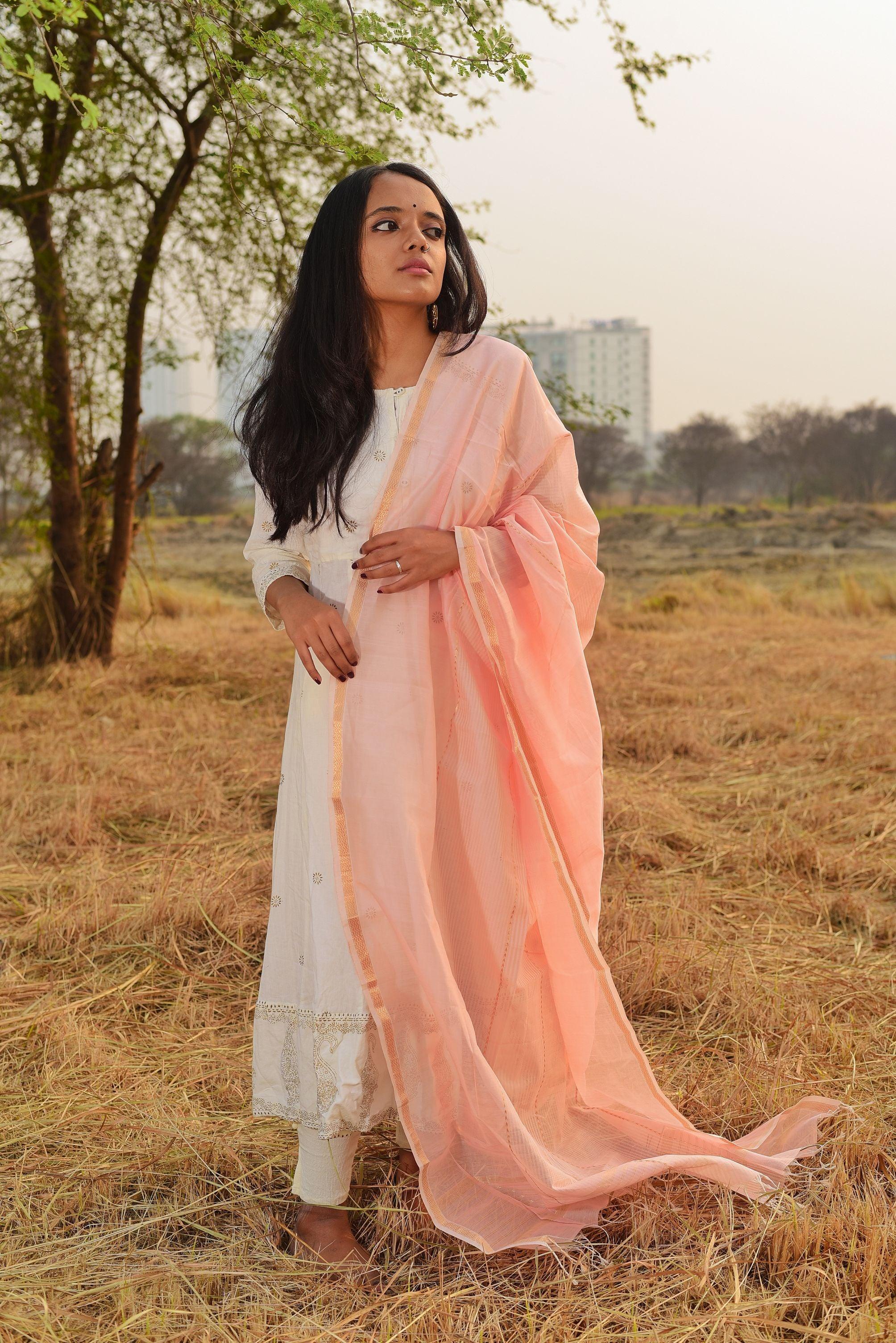 Kaisori Noor collection - Maheswari peach silk cotton dupatta Kaisori