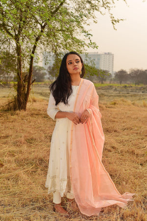 Kaisori Noor collection - Maheswari peach silk cotton dupatta Kaisori