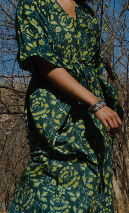 Kaisori Paisley Mulmul natural dyed green paisley Kaftan Kaisori