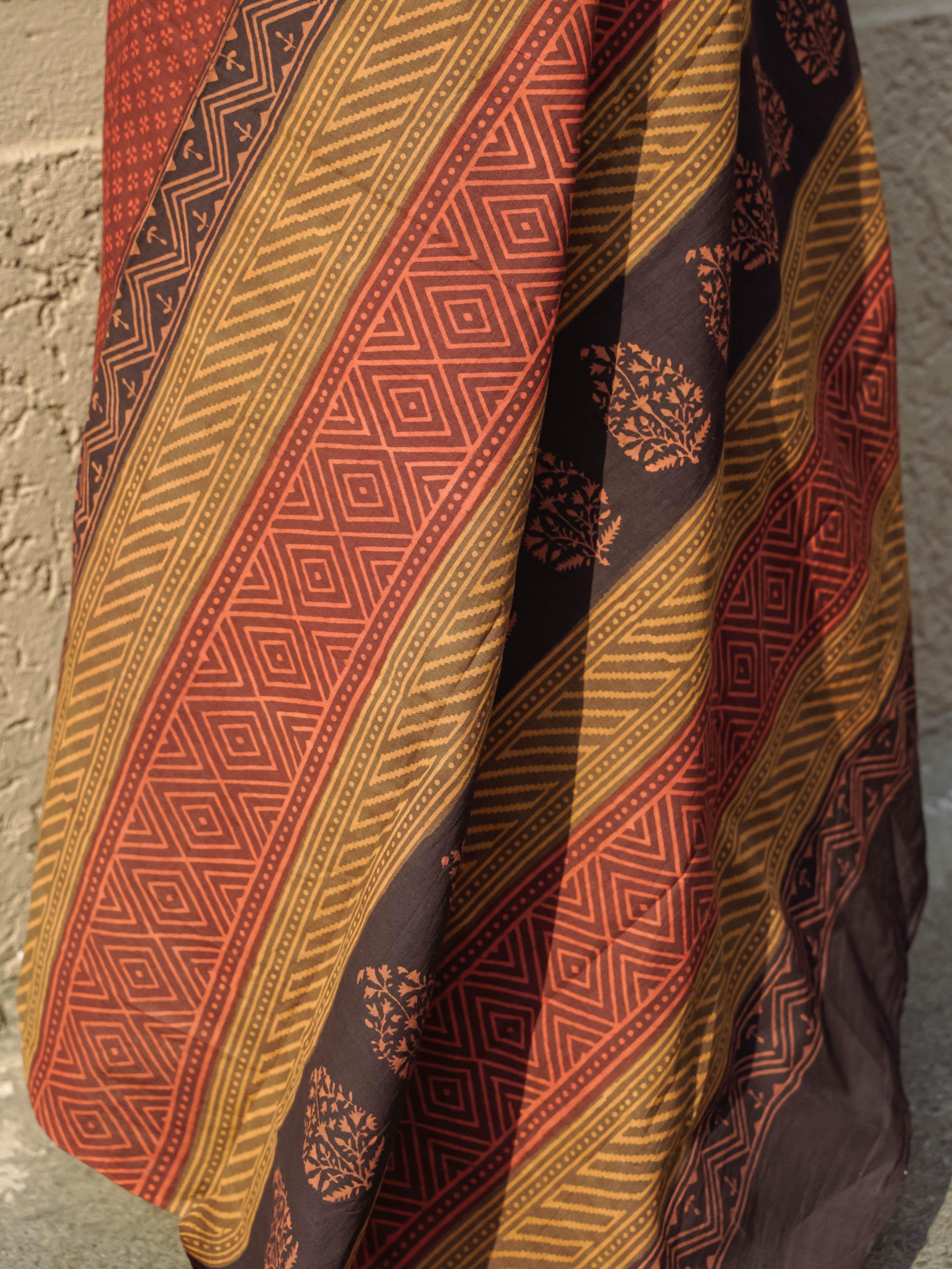 Roheda Makkhi buta natural dyed handblock printed Bagru saree Kaisori