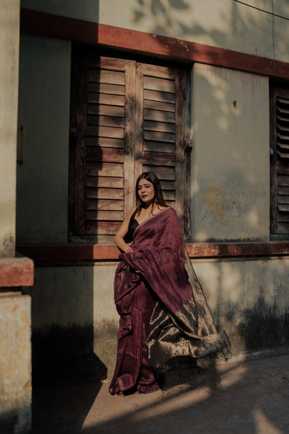 Weaves of Bengal - Sitara- Magenta linen cotton saree