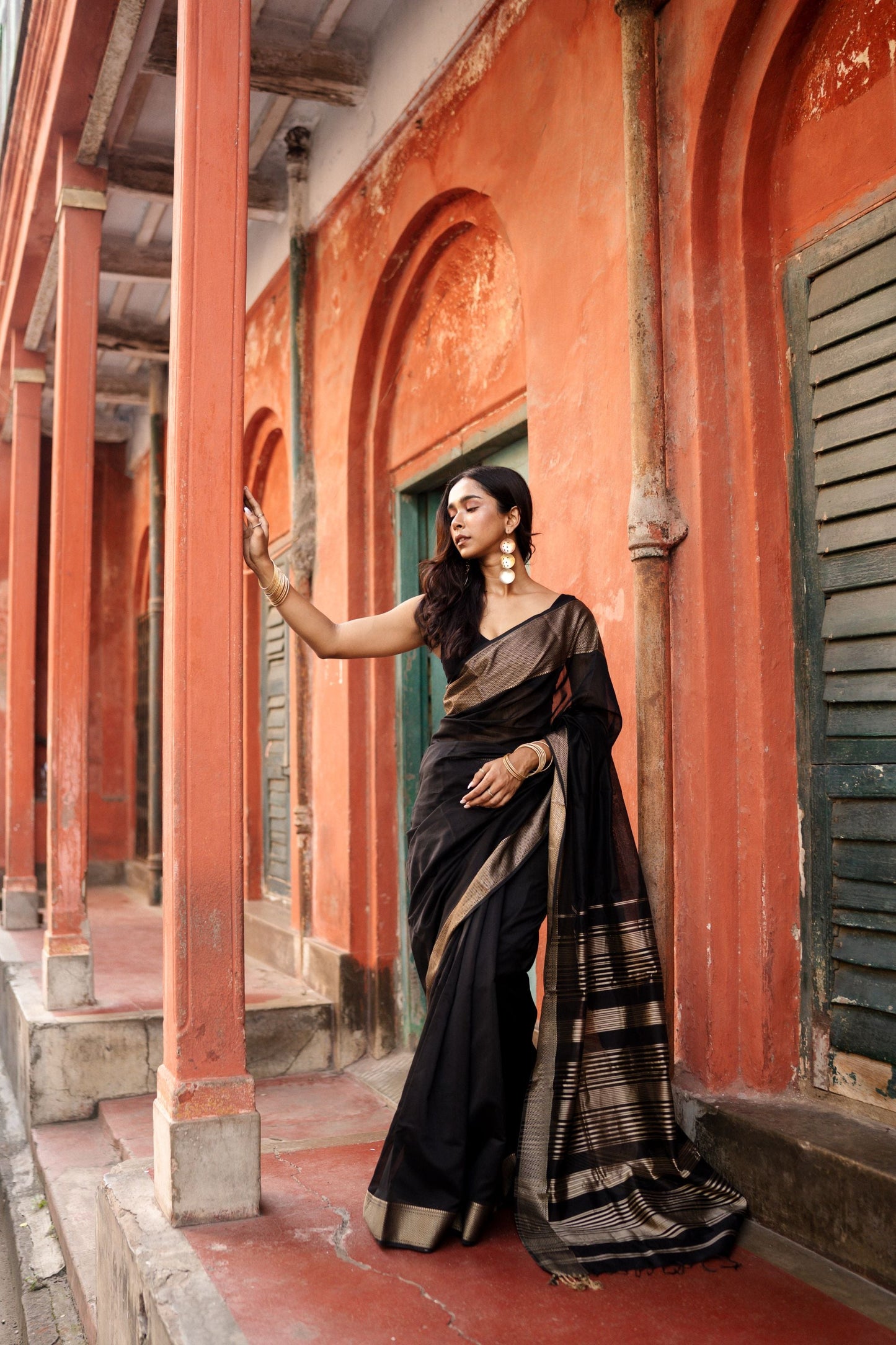 Seher - Black Gold Maheshwari Saree Kaisori