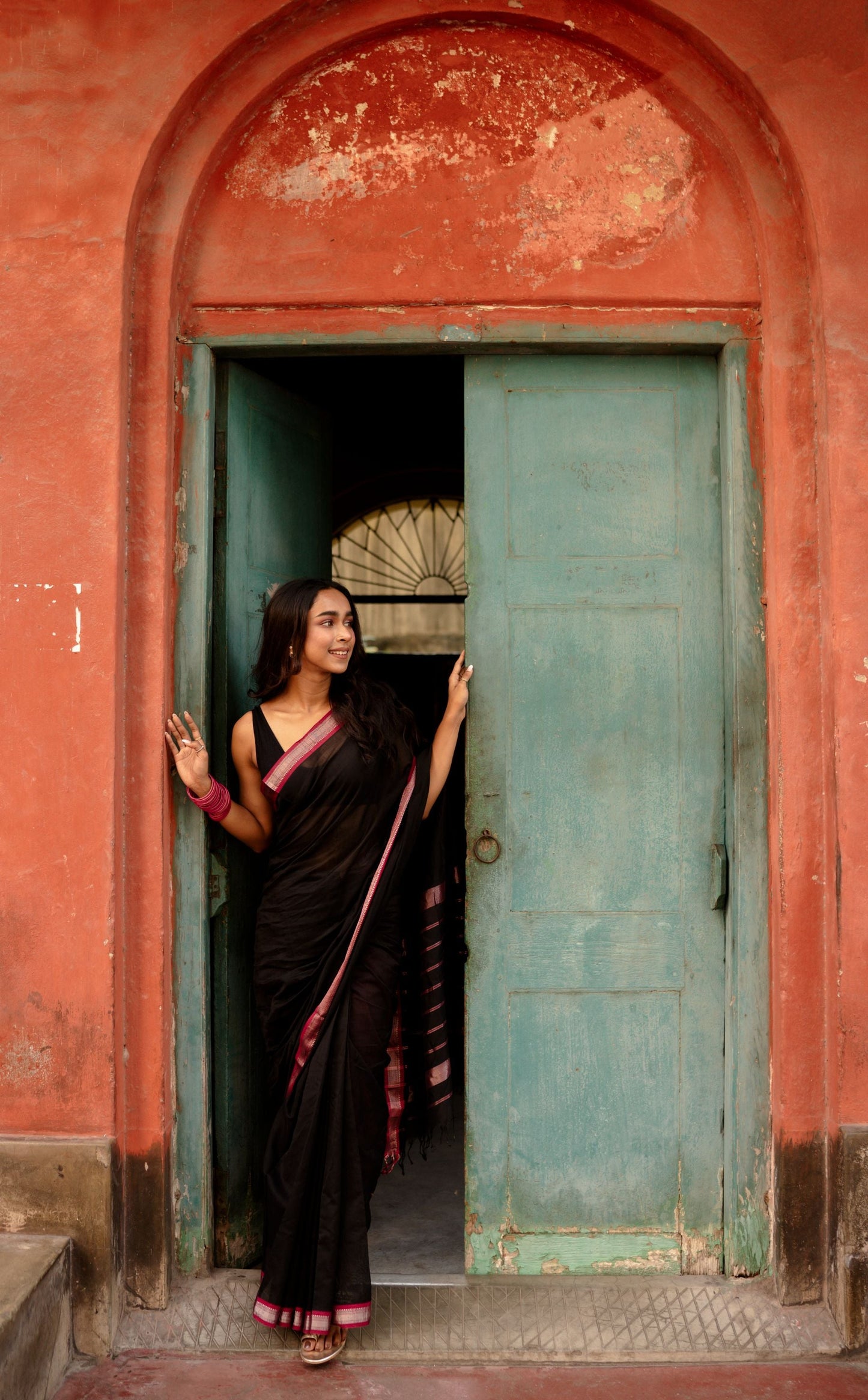 Seher - Black Pink Maheshwari Saree Kaisori