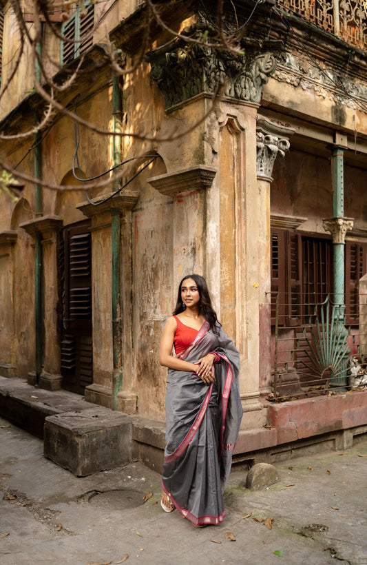 Seher - Grey pink Maheshwari Saree Kaisori