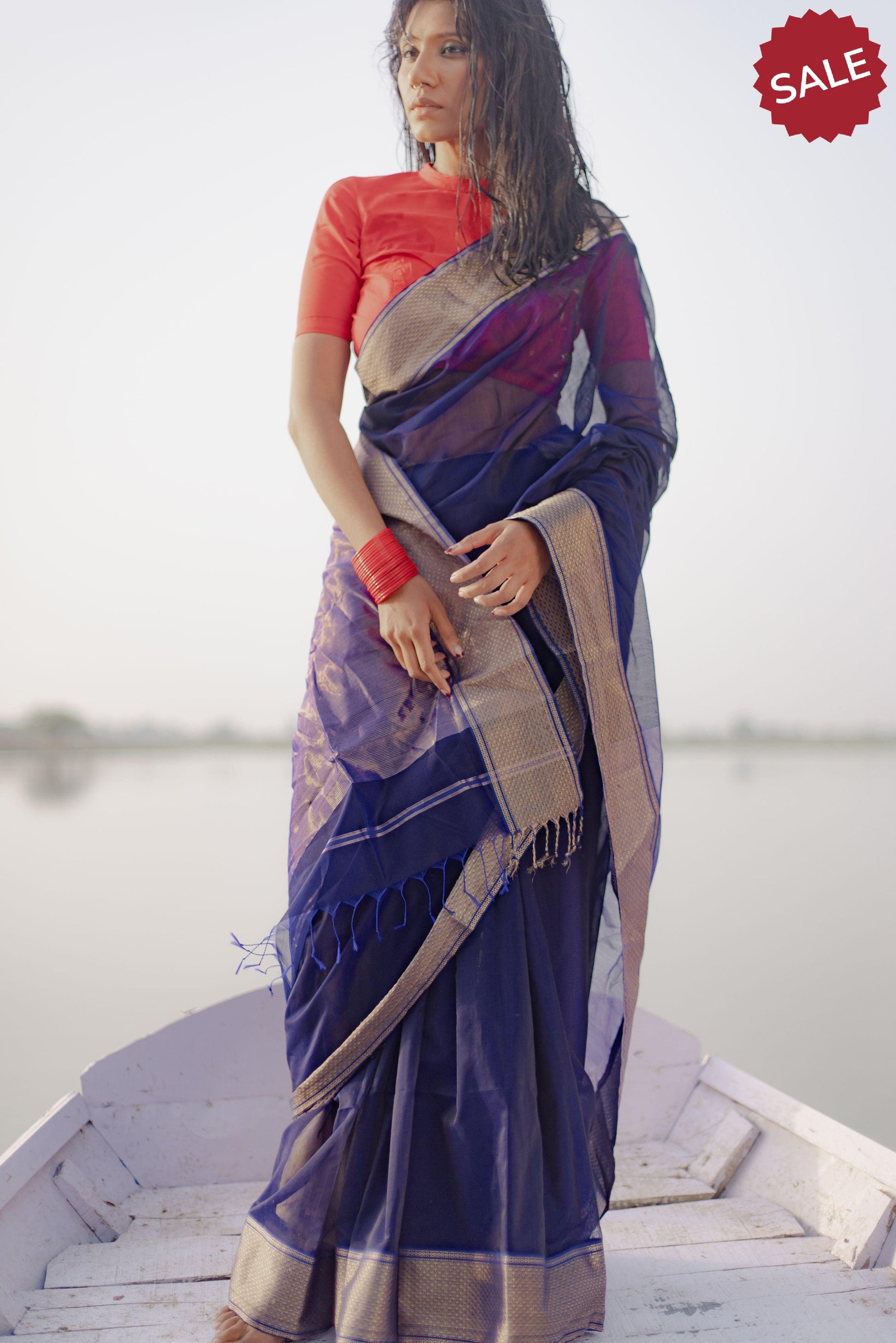 Seher - Navy blue Maheshwari Saree Kaisori