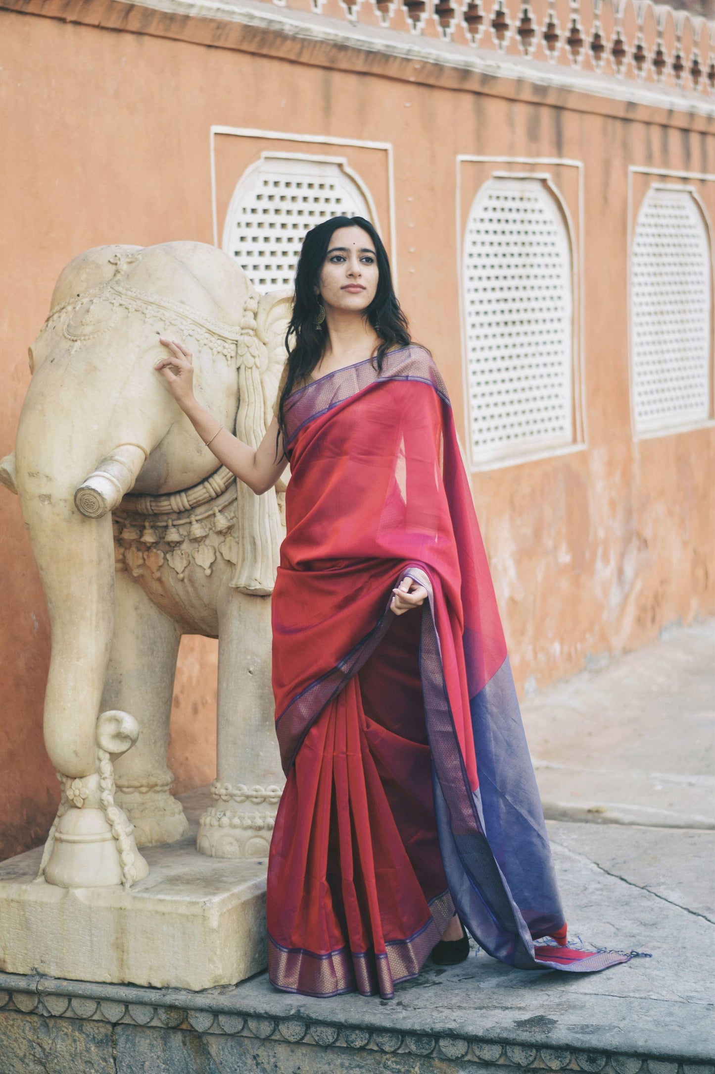 Seher - Red Maheshwari Saree Kaisori