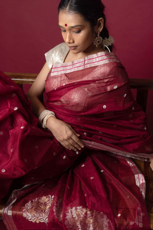 Buy red banarasi chanderi saree online by KARAGIRI | EXTRA 12%OFF – Karagiri