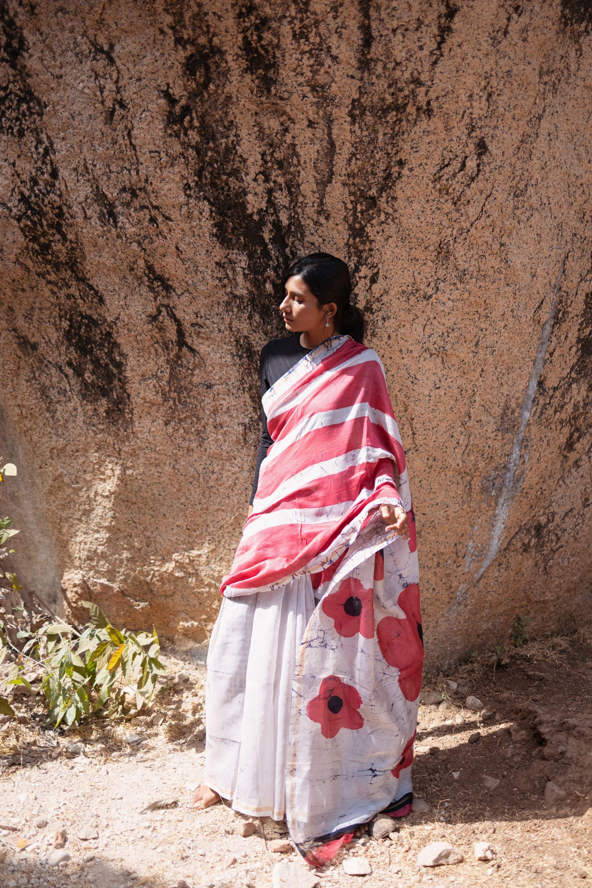 Zahra Batik dye white pink Silk cotton Saree Kaisori