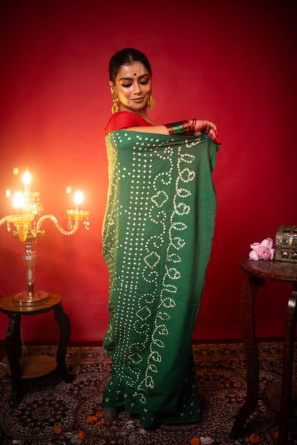 Hand knotted Kutchi Bandhani green cotton saree - Boondh