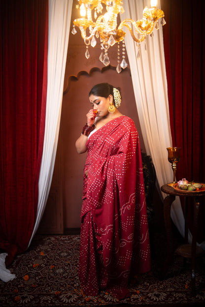 Hand knotted Kutchi Bandhani Magenta Red cotton saree - Boondh